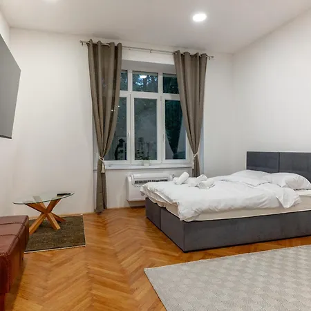 Sofija Apartment *